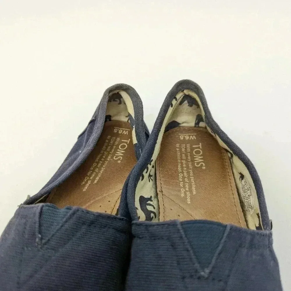 TOMS Canvas Navy Classics - 6.5 - Picture 3 of 10